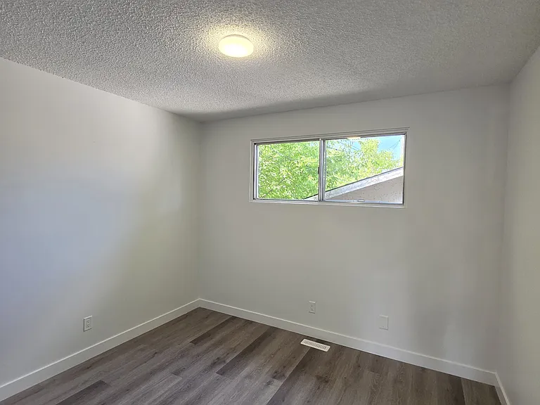 16 Beaver Dam Pl NE #16 — Photo 8