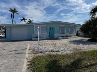 2692 York Rd, Saint James City, FL 33956