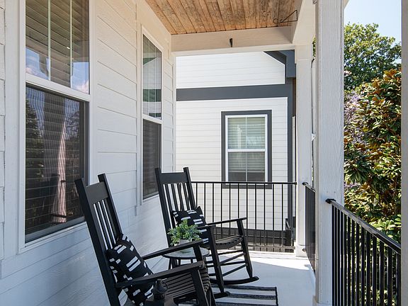 4th image of 2509A Solon Dr
