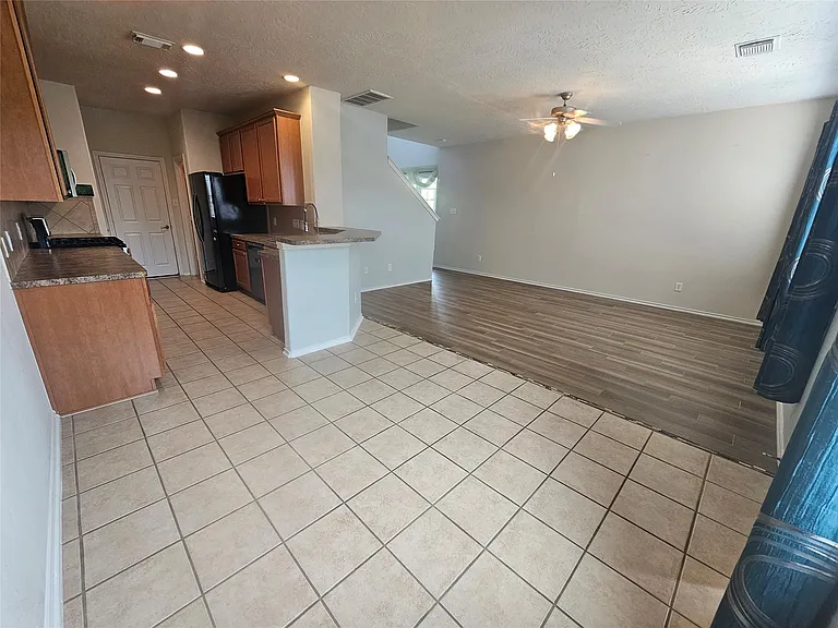 3219 Victorian Manor Ln — Photo 20