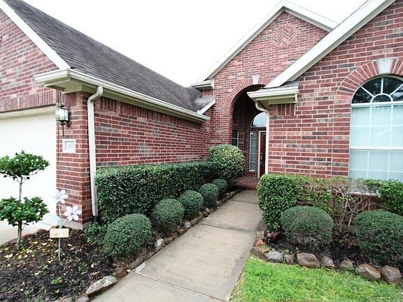 2nd image of 111 Green Cedar Dr