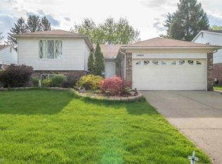 38921 Woodmont Dr, Sterling Heights, MI 48310
