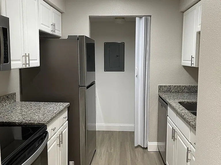 3764 Idlebrook Cir #204 — Photo 9