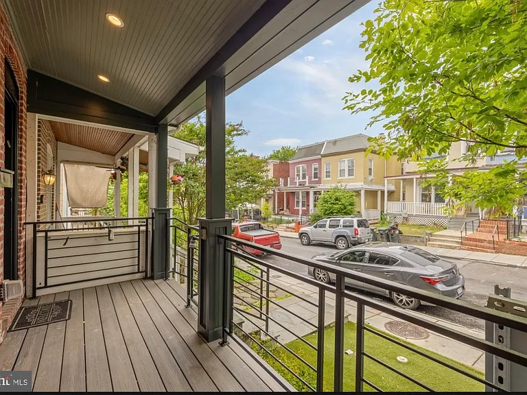 760 Gresham Pl NW #5164696158 — Photo 3