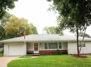 970 Mayfair Ct, Dubuque, IA 52003