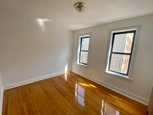 Rented by Premier One Realty LLC | media 6