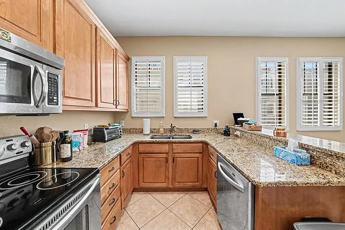 3 bed, 2.5 bath, 1884 sqft, $4,300 — Photo 4