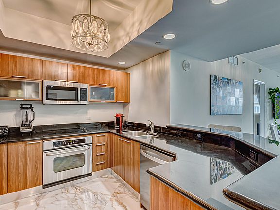 2nd image of 2640 Lake Shore Drive #2014