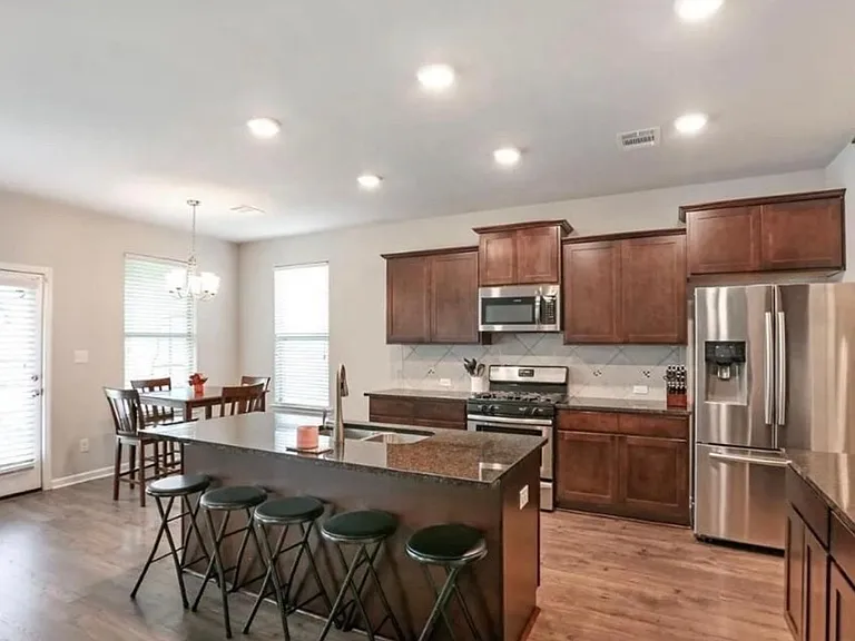 39394 Legacy Lake Dr — Photo 4