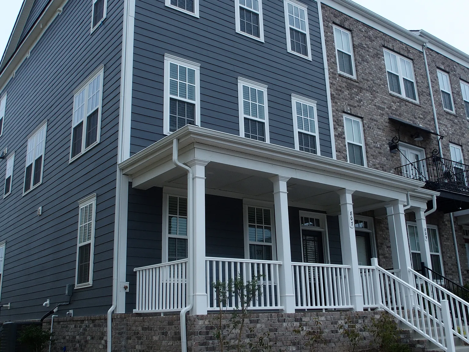 3 bed, 3.5 bath, 2238 sqft, $2,550 — Photo 1