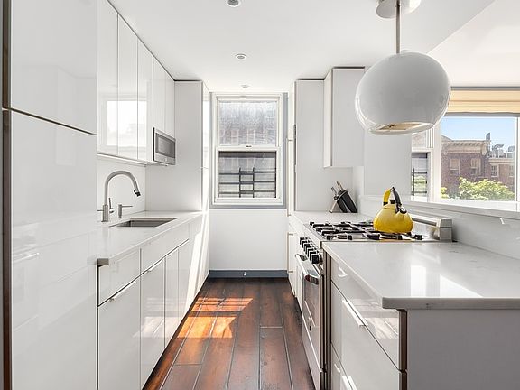 2nd image of 61 Jane St APT 4J