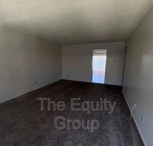 1865 Emma Lee Ln — Photo 4