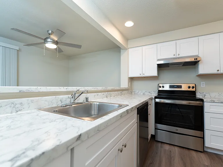 2 Bed 1.5 Bath Standard - 1,028 Sq Ft 2 Bed 1.5 Bath Standard - 1,028 Sq Ft