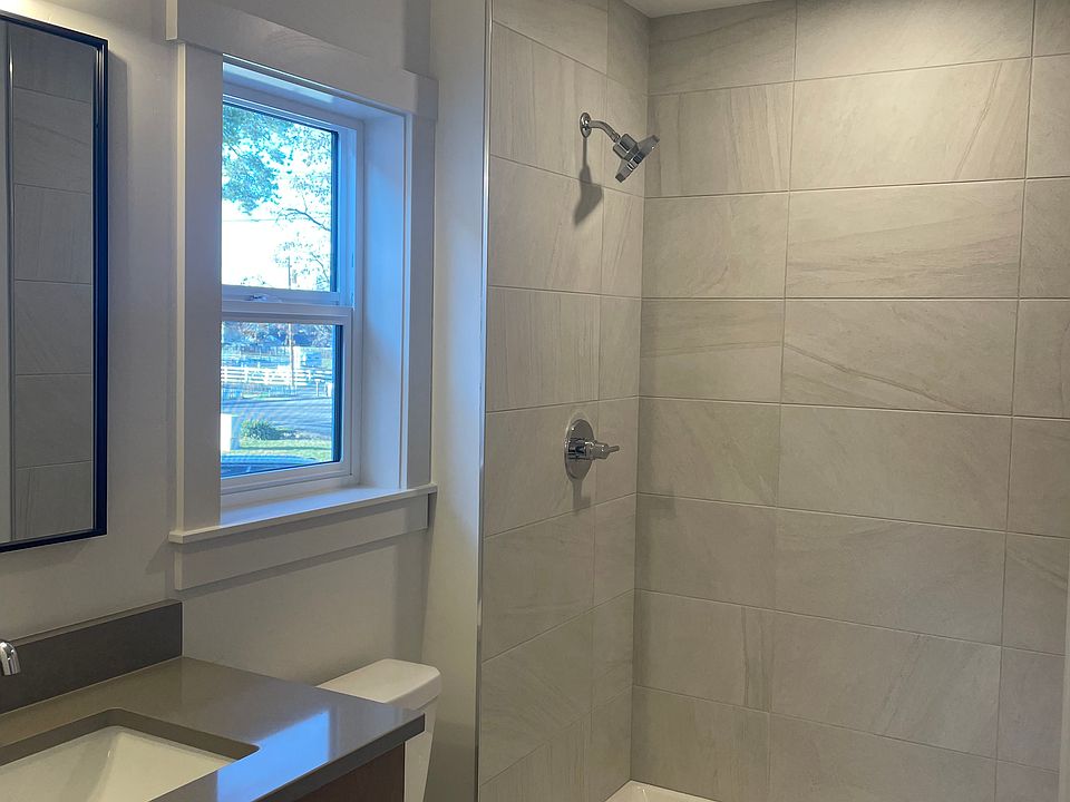 2nd image of 3542 W Anderson St #3542