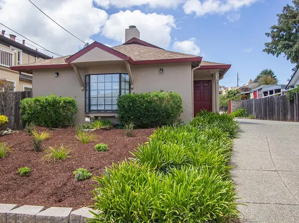 308 Van Buren St APT 3, Monterey, CA 93940