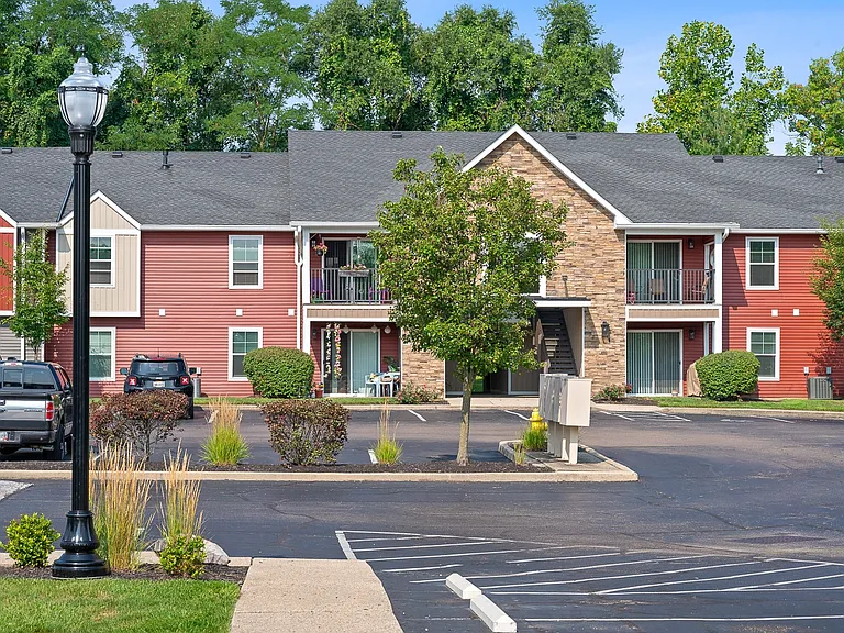 Galbraith Pointe Apartments and Townhomes — Photo 49