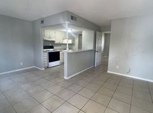 706 W Dixie Ave APT 8, Leesburg, FL 34748