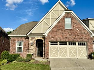 883 Cherry Grove Dr, Hendersonville, TN 37075