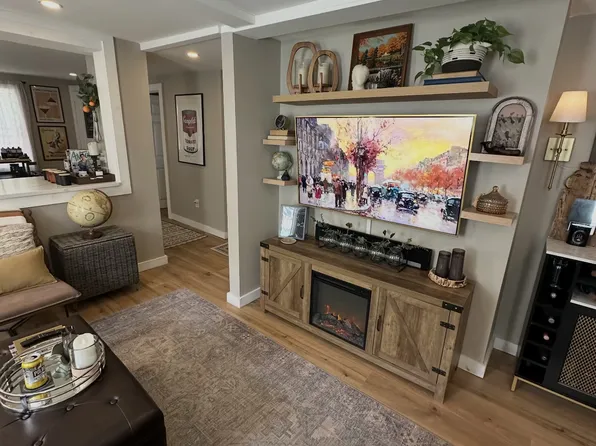 15-17 Central St #1, Georgetown, MA 01833
