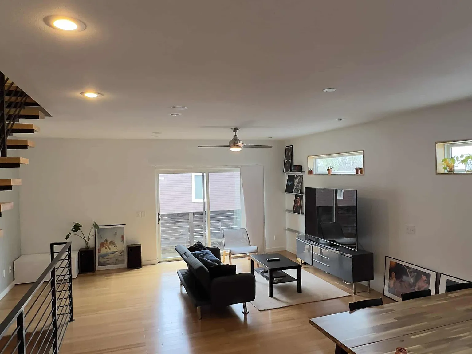 3 bed, 1898 sqft, $2,200 — Photo 3