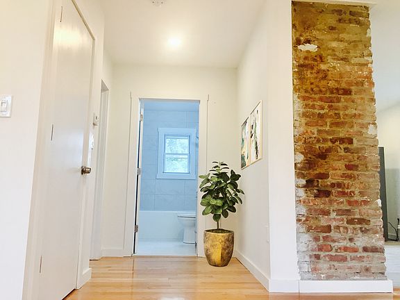 5th image of 224 N Fullerton Ave #B