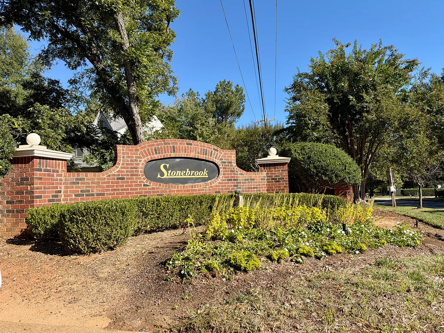 2 bed, 1252 sqft, $1,745 — Photo 2