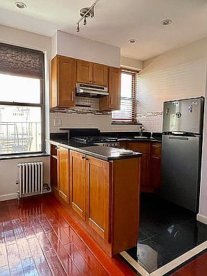 1st image of 165 Hester St #6G