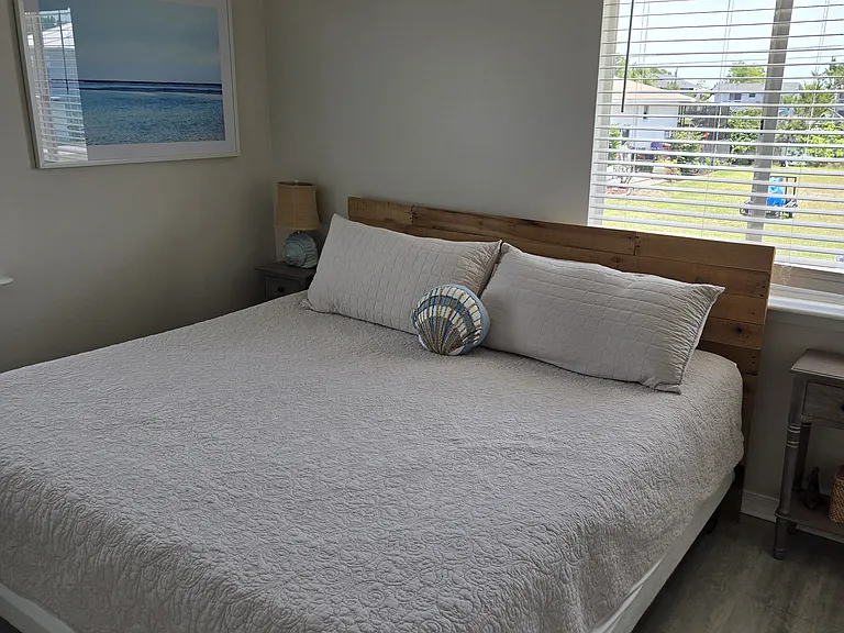 3393 Poinsettia Dr — Photo 11