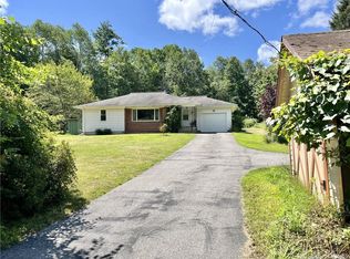 132 N Society Rd, Canterbury, CT 06331