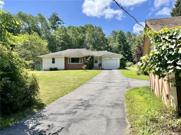 132 North Society Road, Canterbury, CT 06331