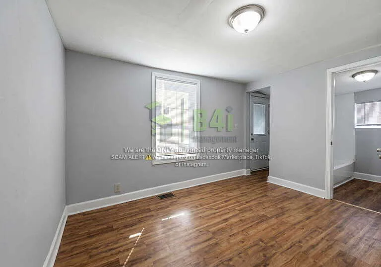 204 E Crovat St — Photo 3