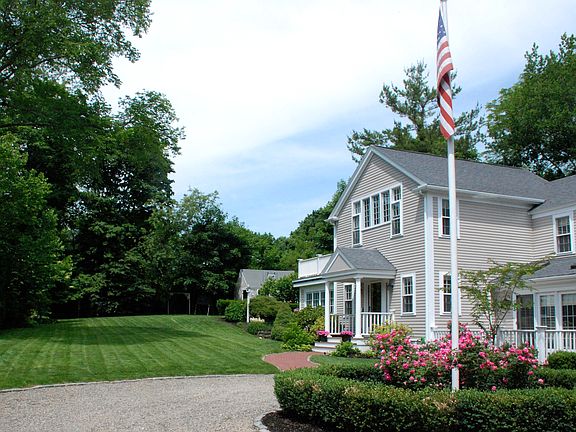 5th image of 42 Cove St
