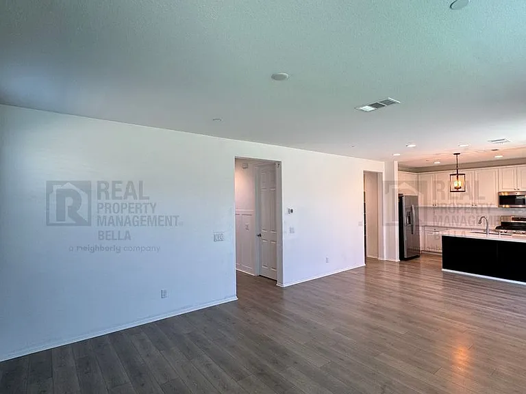 2807 Moonshimmer St — Photo 11