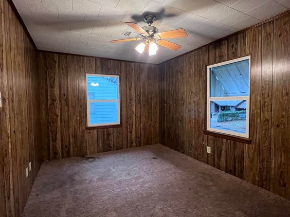 729 Oakwood Rd, Camden, AR 71701