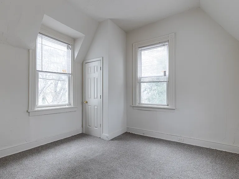 2513 Afton Ave — Photo 10