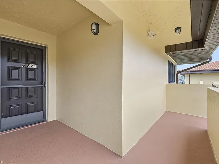 6136 Whiskey Creek Dr #521 — Photo 2