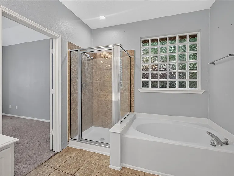 26 Millport Dr — Photo 17
