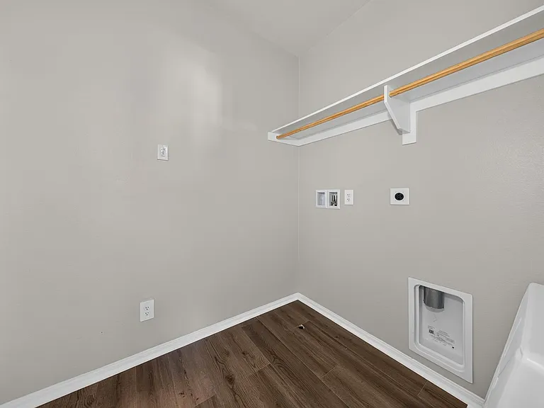 1037 Yuzu Way — Photo 25