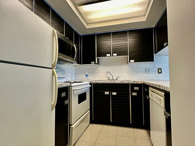 850 Burrard St — Photo 11