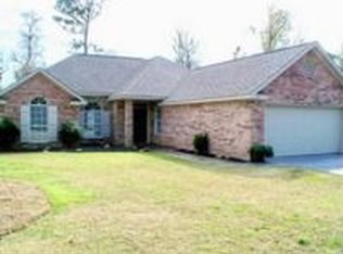 1057 Pine St, Gulfport, MS 39507