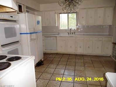 5th image of 23925 David Dr