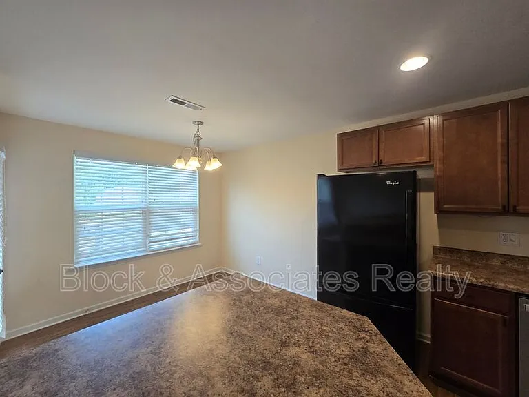 545 Song Sparrow Ln — Photo 4