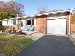 376 Newtown Rd, Warminster, PA 18974