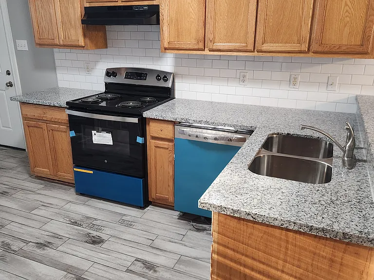 800B S Cherry St #B — Photo 10