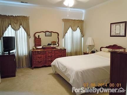 Master Bedroom
						:
						Ceiling fan, high ceilings