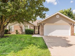 3818 Buckingham Park, Jefferson City, MO 65109
