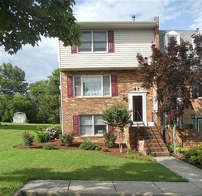 212 Wakefield Duplex