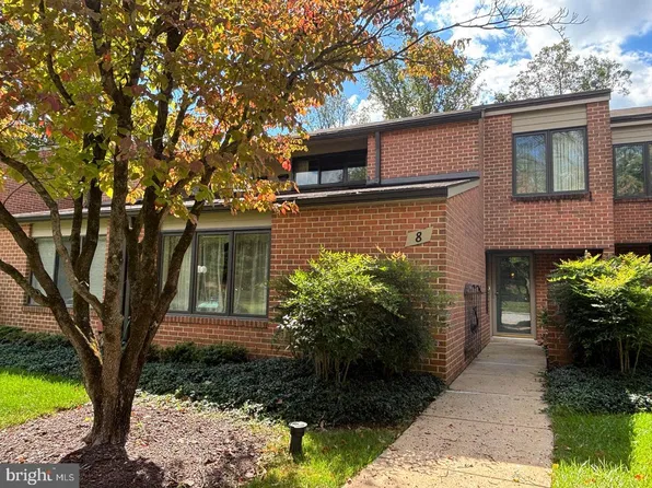 8 Oakhampton Dr, Lutherville Timonium, MD 21093