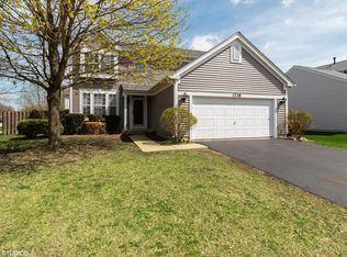 1738 Montrose Dr, Aurora, IL 60503