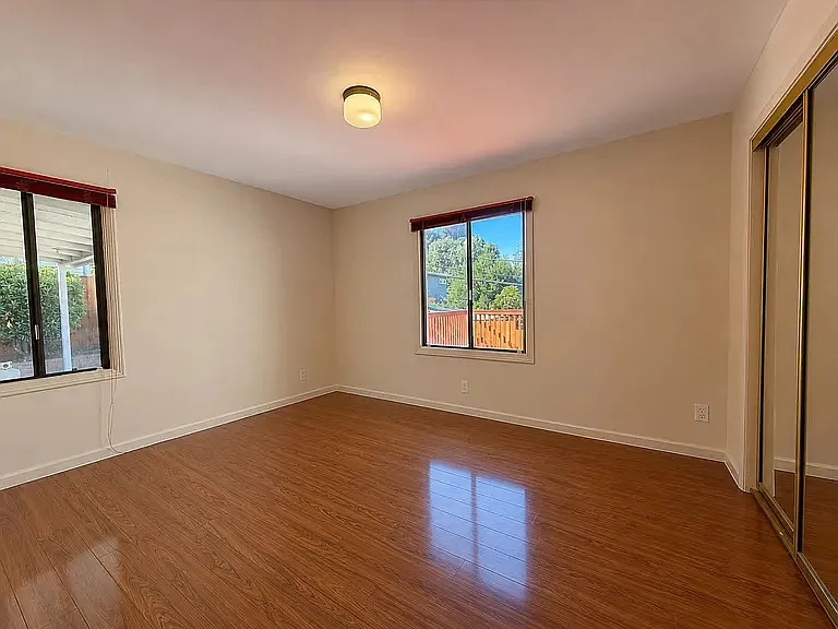 1384 Vista Grande - 1 — Photo 3